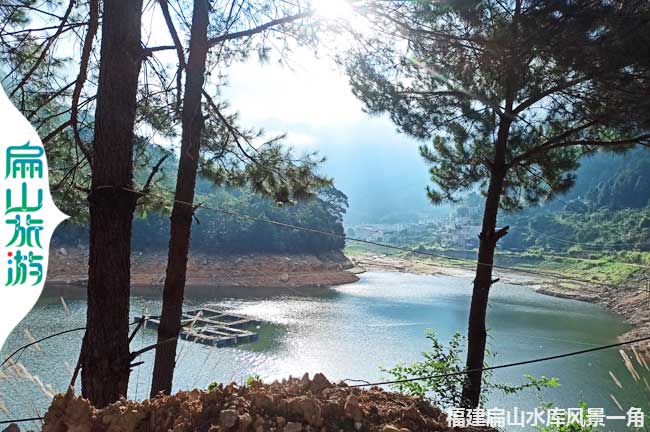 扁山水庫路邊風(fēng)景